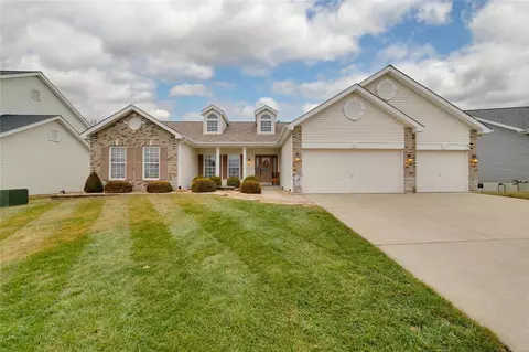 2166 Roselake Cir, Cottleville, MO 63376