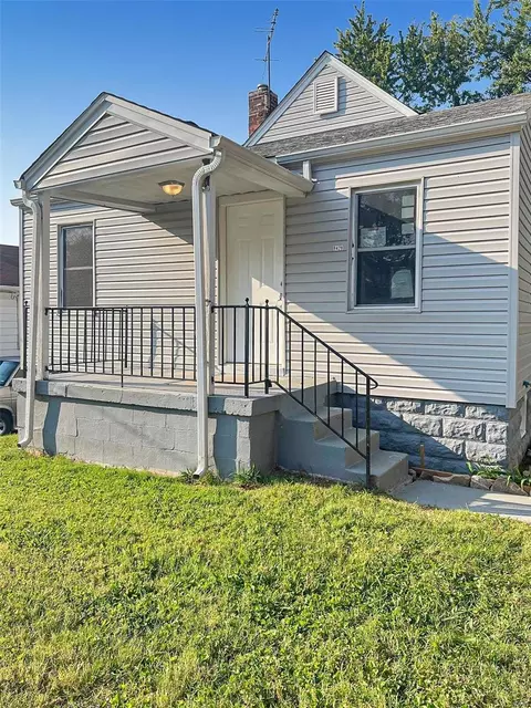 9429 Muriel Ave, Woodson Terrace, MO 63114