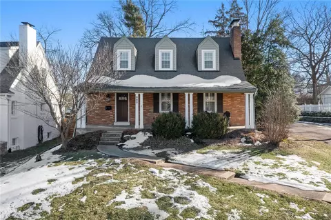 202 Elm Ave, Glendale, MO 63122