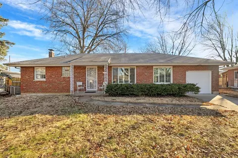 9120 Jonmar Ct, Saint Louis, MO 63123
