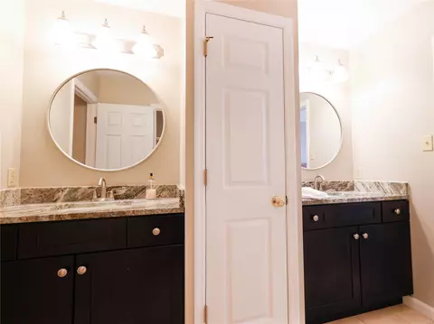 Bath - 16335 Sheffield Point Ct, Wildwood, MO 63021 photo 6 of 7