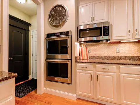 Kitchen - 16335 Sheffield Point Ct, Wildwood, MO 63021 photo 4 of 4