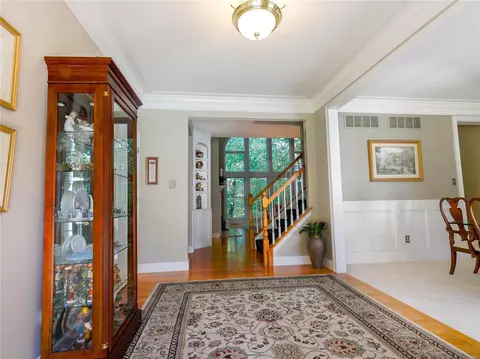 Entry Way - 16335 Sheffield Point Ct, Wildwood, MO 63021 photo 2 of 5