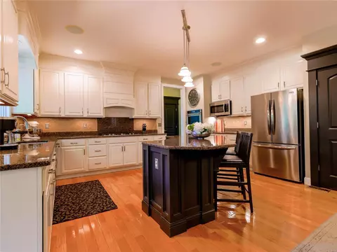 Kitchen - 16335 Sheffield Point Ct, Wildwood, MO 63021 photo 2 of 4