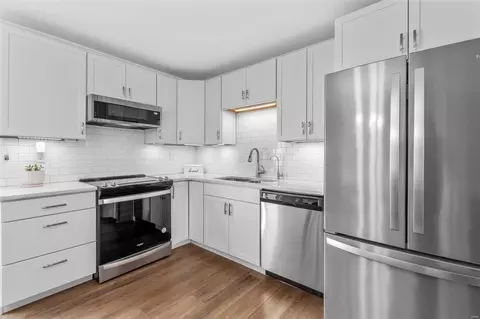 Kitchen - 401 Forest Run Dr, Eureka, MO 63025 photo 1 of 1