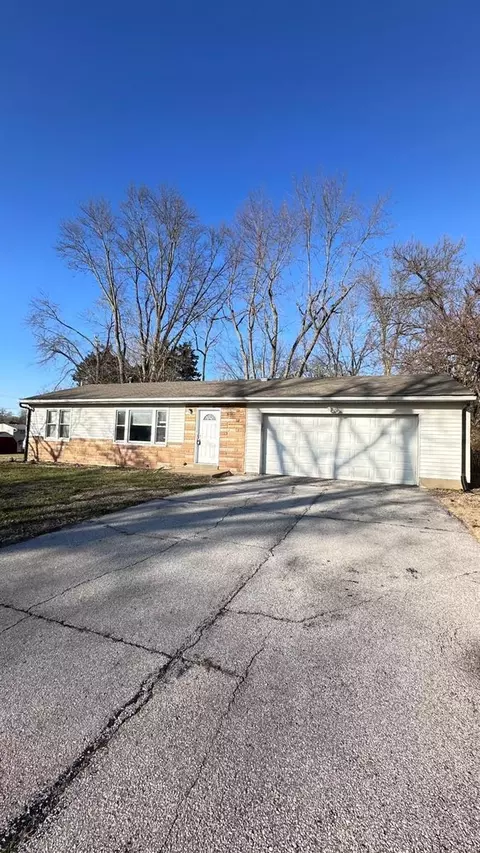 1215 Cove Ln, Saint Louis, MO 63138