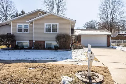 2348 Hempline Ct, Saint Louis, MO 63129