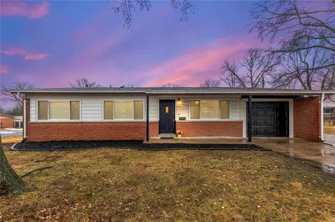 2385 Saint Catherine St, Florissant, MO 63033
