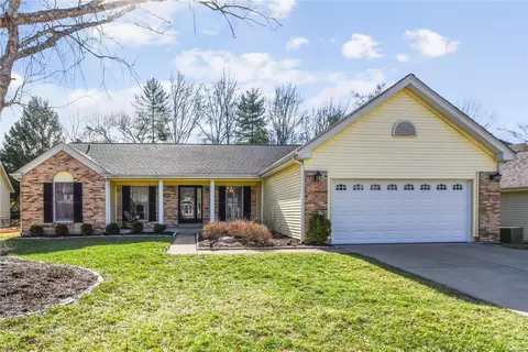 12916 Walnutway Ter, Saint Louis, MO 63146