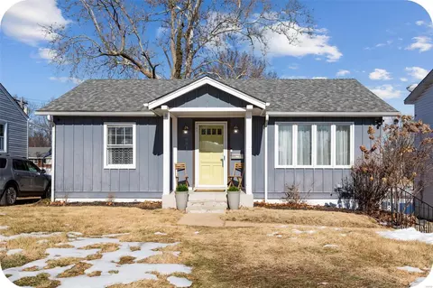 9817 Rhythm Dr, Saint Louis, MO 63114