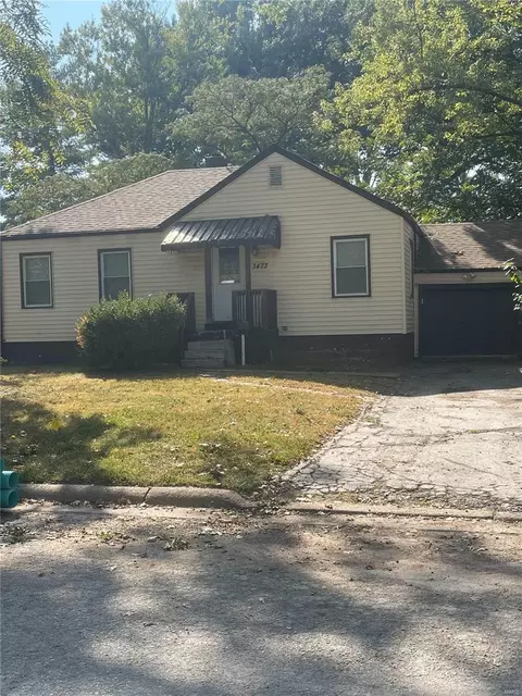 3473 St Joachim Ln, Saint Ann, MO 63074