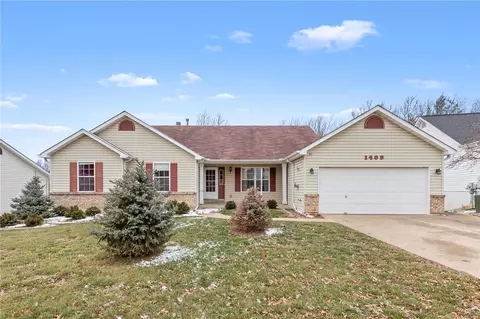 1409 Granite Ridge Dr, St Peters, MO 63303