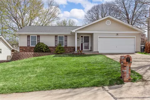 1204 Mount Olympus Dr, Saint Peters, MO 63376