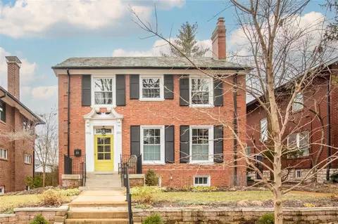 7030 Waterman Ave, Saint Louis, MO 63130