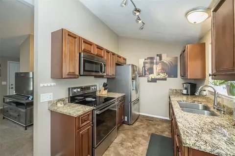 Kitchen - 1904 Pebble Brook Dr, O'fallon, MO 63366 photo 2 of 3