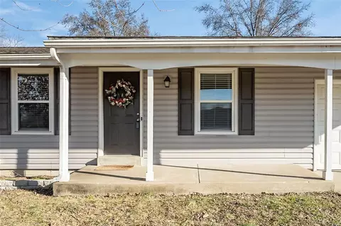 Exterior - 1904 Pebble Brook Dr, O'fallon, MO 63366 photo 3 of 7