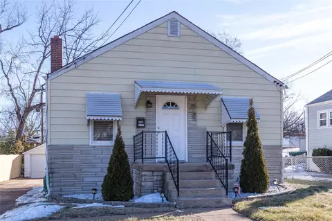 9972 Clyde Ave, Saint Louis, MO 63125