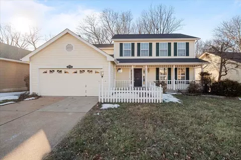 973 Kylemore Dr, Ballwin, MO 63021 photo 1