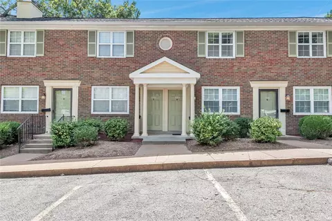 1543 E Swan Cir, Saint Louis, MO 63144