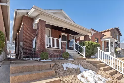 4820 Goethe Ave, Saint Louis, MO 63116