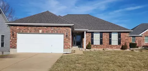 6424 Hagemann Pointe Ct, Saint Louis, MO 63128