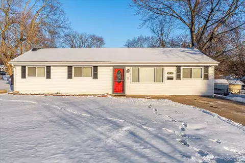 4042 Raton Dr, Saint Louis, MO 63134