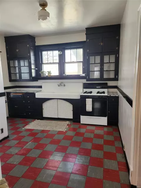 619 Carson Rd, Saint Louis, MO 63135 photo 9