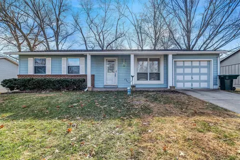 38 Country Hill Rd, Saint Peters, MO 63376