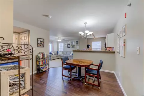 1213 Saravalle Dr, Saint Peters, MO 63376