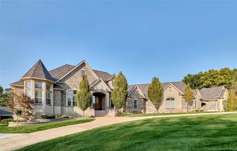 965 Stonecastle Dr, O'fallon, MO 63366