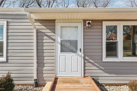 3829 Fee Fee Rd, Bridgeton, MO 63044 photo 4