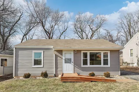 3829 Fee Fee Rd, Bridgeton, MO 63044
