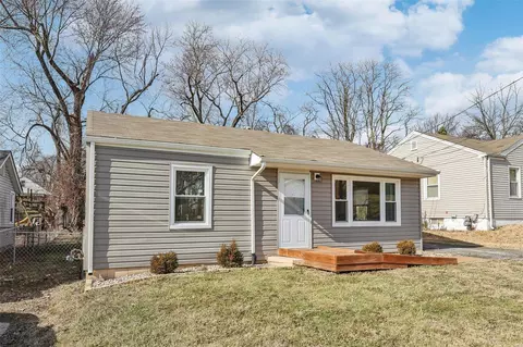 3829 Fee Fee Rd, Bridgeton, MO 63044 photo 2