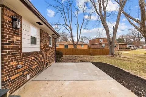 307 Monteith Dr, Ellisville, MO 63011 photo 32