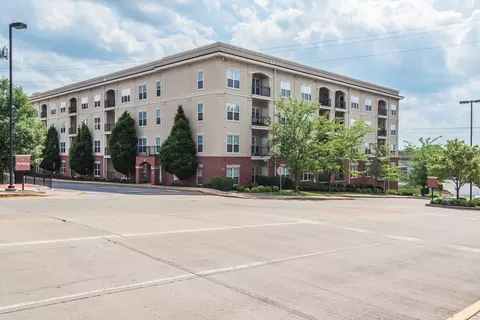 1270 Strassner Dr #3103, Brentwood, MO 63144