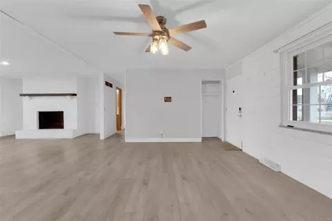 2449 Hackmann Rd, Saint Charles, MO 63303 photo 10