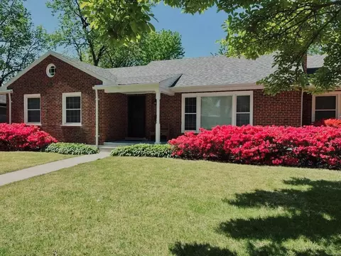 943 Abbeville Dr, Saint Louis, MO 63130