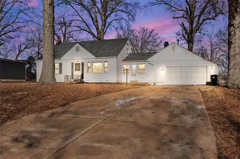 1219 Coal Bank Ct, Saint Louis, MO 63138