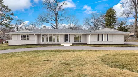 363 Hackmann Ln, Saint Louis, MO 63141 photo 2