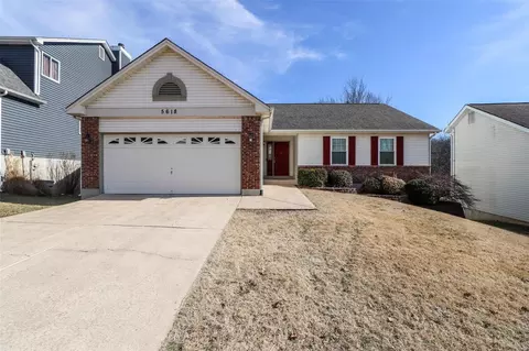 5618 Providence Place Dr, Saint Louis, MO 63129