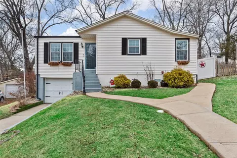 1274 Avery Ct, Saint Louis, MO 63122