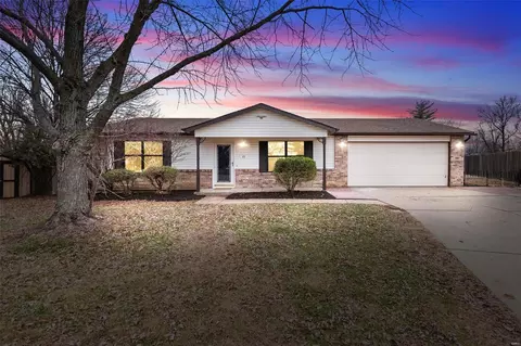 10 Kirk Ct, O'fallon, MO 63366 photo 2