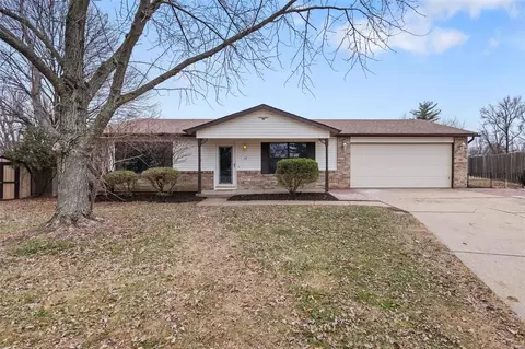 10 Kirk Ct, O'fallon, MO 63366