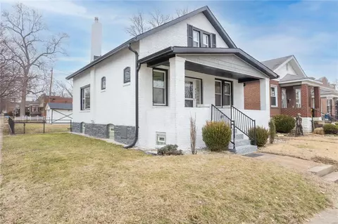 4155 Walsh St, Saint Louis, MO 63116