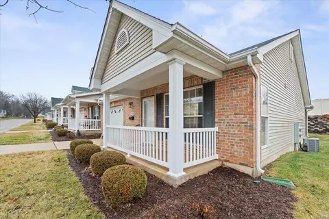 130 Green Gables Dr, Wentzville, MO 63385