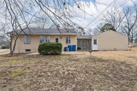 Exterior - 206 Lark Hill Ln, Ballwin, MO 63021 photo 4 of 5