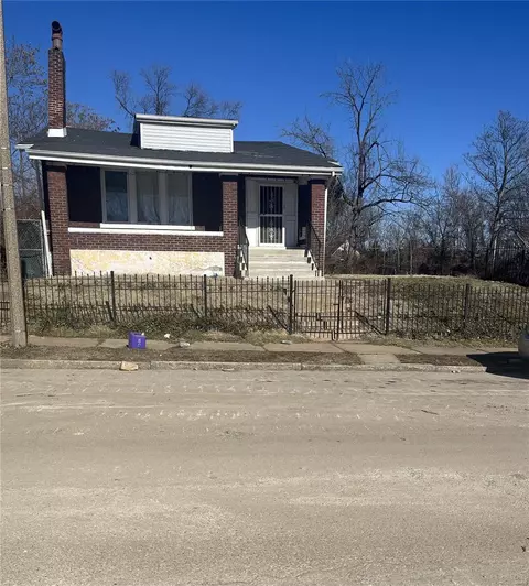 5949 Wabada Ave, Saint Louis, MO 63112