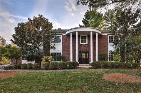 176 Marcrest Dr, Chesterfield, MO 63017