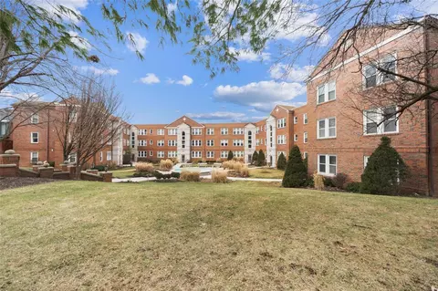 7747 Kingsbury Blvd #12, Saint Louis, MO 63105