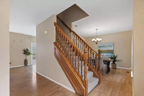 419 Leicester Square Ct, Ballwin, MO 63021 photo 2